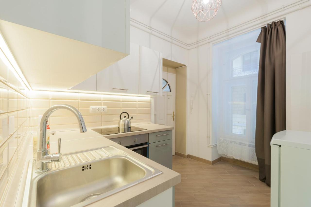 A Twist Of Nature Apartment บูดาเปสต์ ภายนอก รูปภาพ