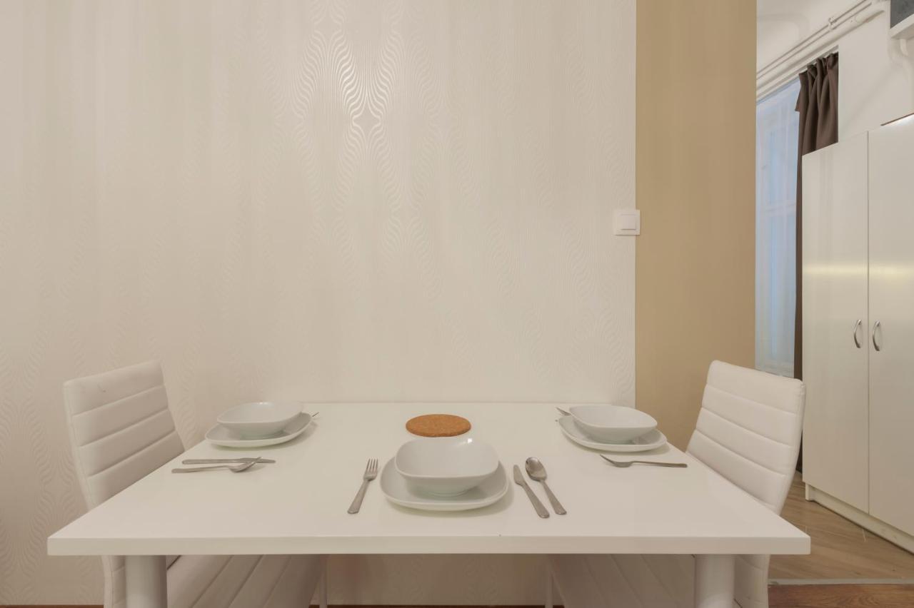 A Twist Of Nature Apartment บูดาเปสต์ ภายนอก รูปภาพ